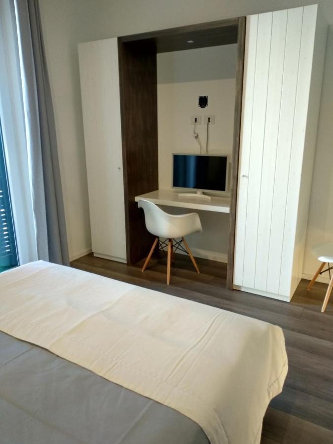 Dimora Mefite-Camere Con Bagno Privato E Self Check-In Matera Exterior foto