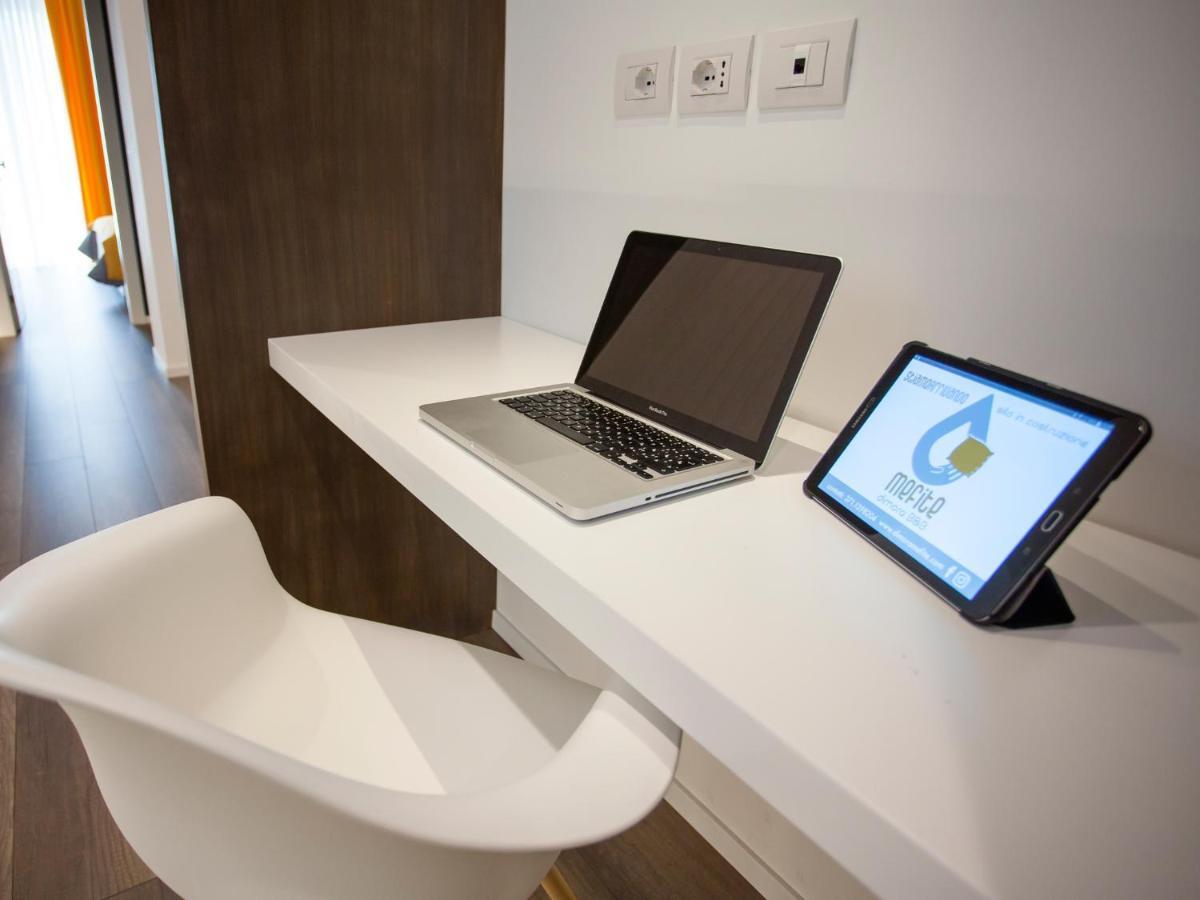 Dimora Mefite-Camere Con Bagno Privato E Self Check-In Matera Exterior foto